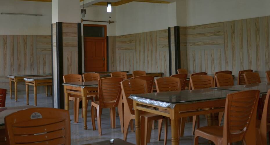 Hotel Nigeena, Srinagar 4
